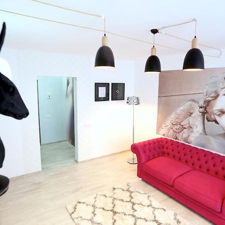 Soho Apartment Near Ceronav Galac Kültér fotó