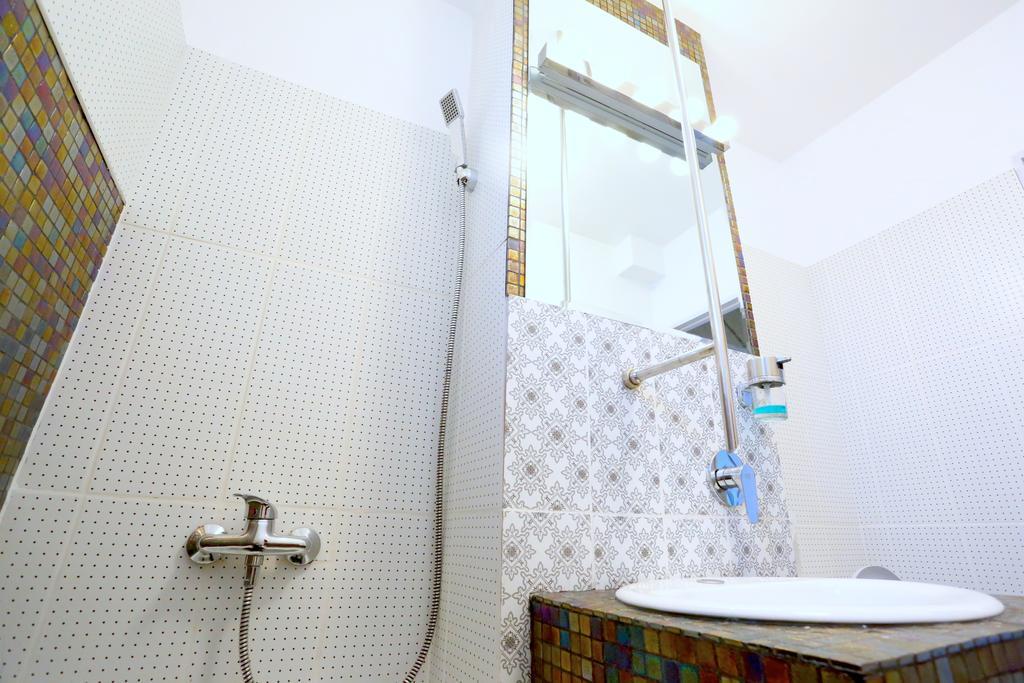 Soho Apartment Near Ceronav Galac Kültér fotó