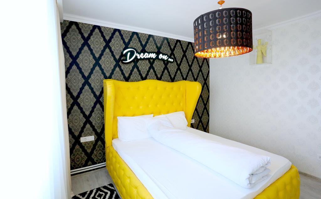Soho Apartment Near Ceronav Galac Kültér fotó